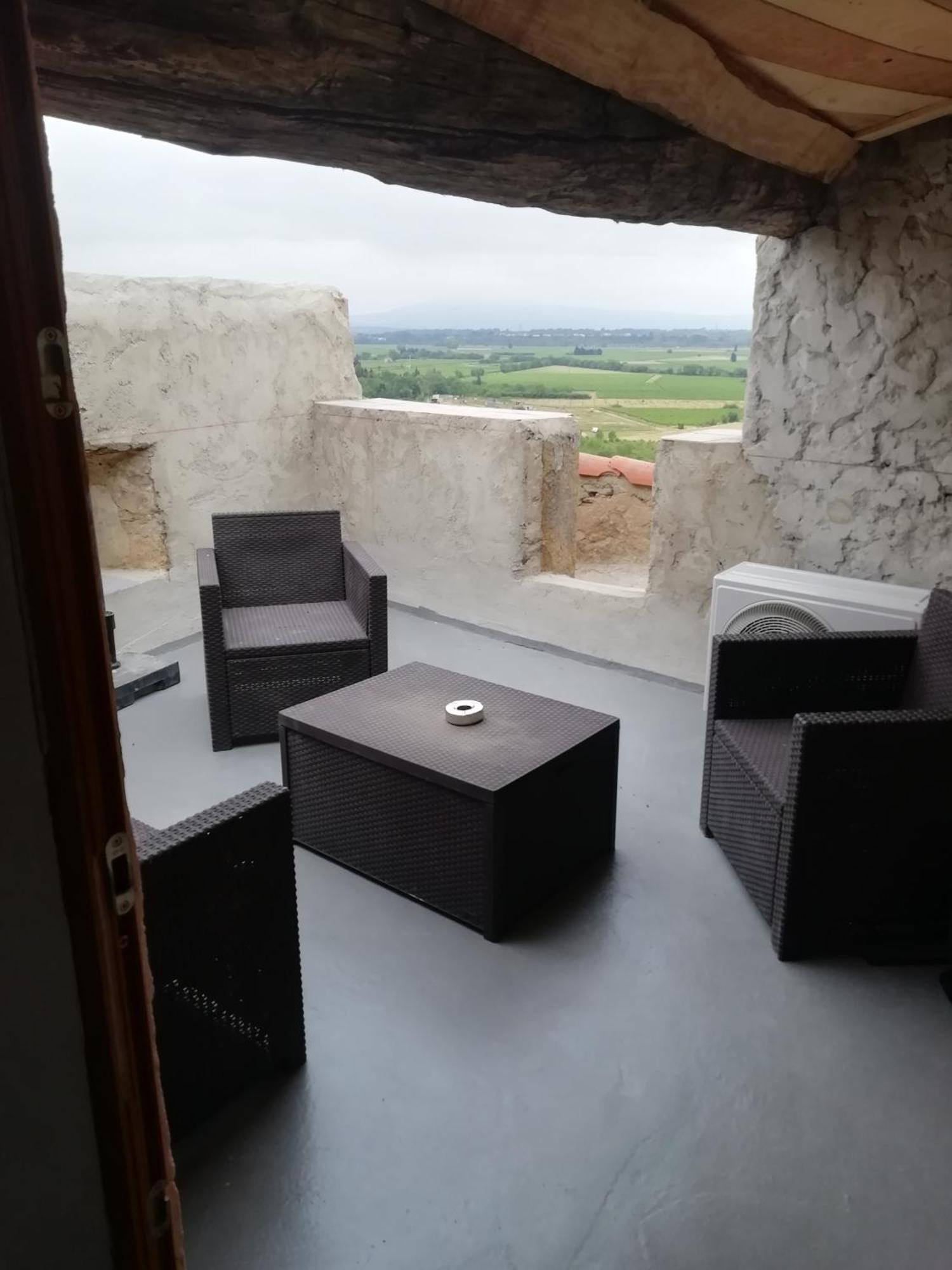 Ancienne Caserne Du Chateau Azille Buitenkant foto